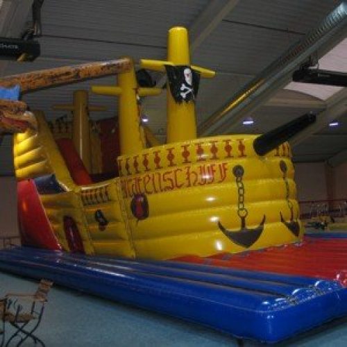 Piratenschiff Hüpfburg